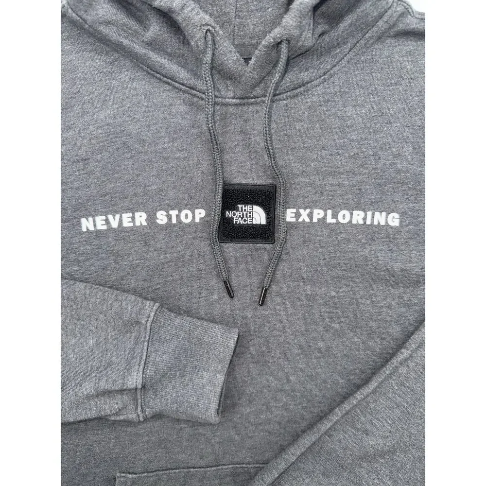 The North Face Men's Gray Pullover Hoodie M Fuzzy Black Logo Drawstring Pockets